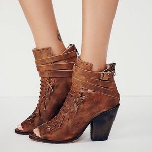 Freebies booties